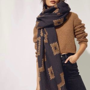 🎉SALE 🎉 Aritzia Blanket Scarf 🍁🍂